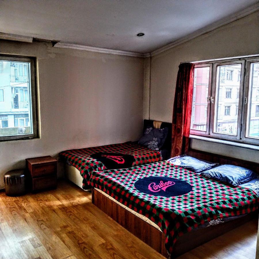 Masala Hostel Batumi Zewnętrze zdjęcie