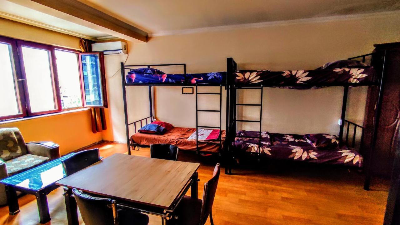 Masala Hostel Batumi Zewnętrze zdjęcie